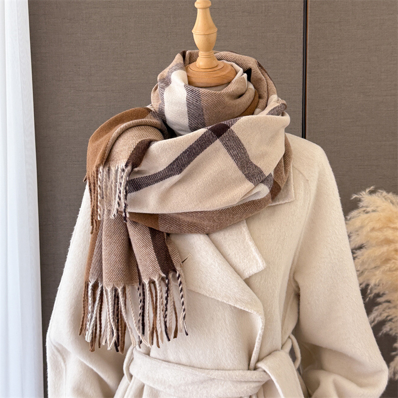 Cashmere Pashmina Wrap - Damski szal w szkocką kratę z